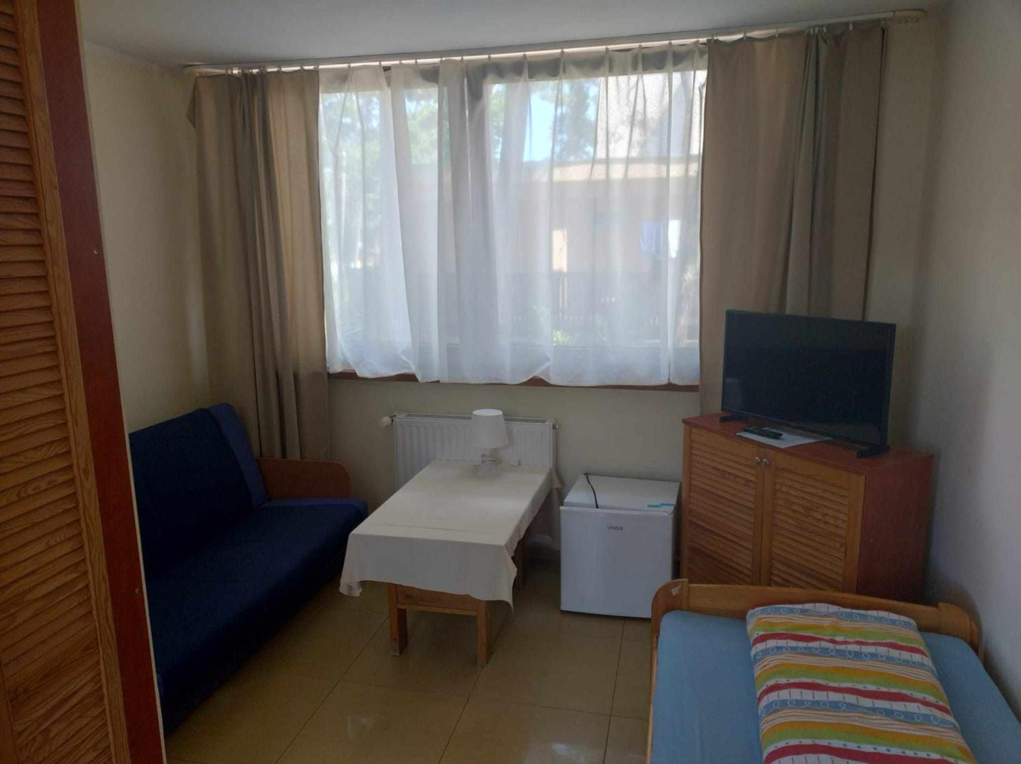 Osrodek Wypoczynkowy W Sosnowym Lesie Hotel Międzywodzie Exterior foto